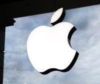 applek-photo-barcelona-spain-june-logo-of-apple-inc-on-a-apple-store-apple-is-the-multinational-1144025180 (2)