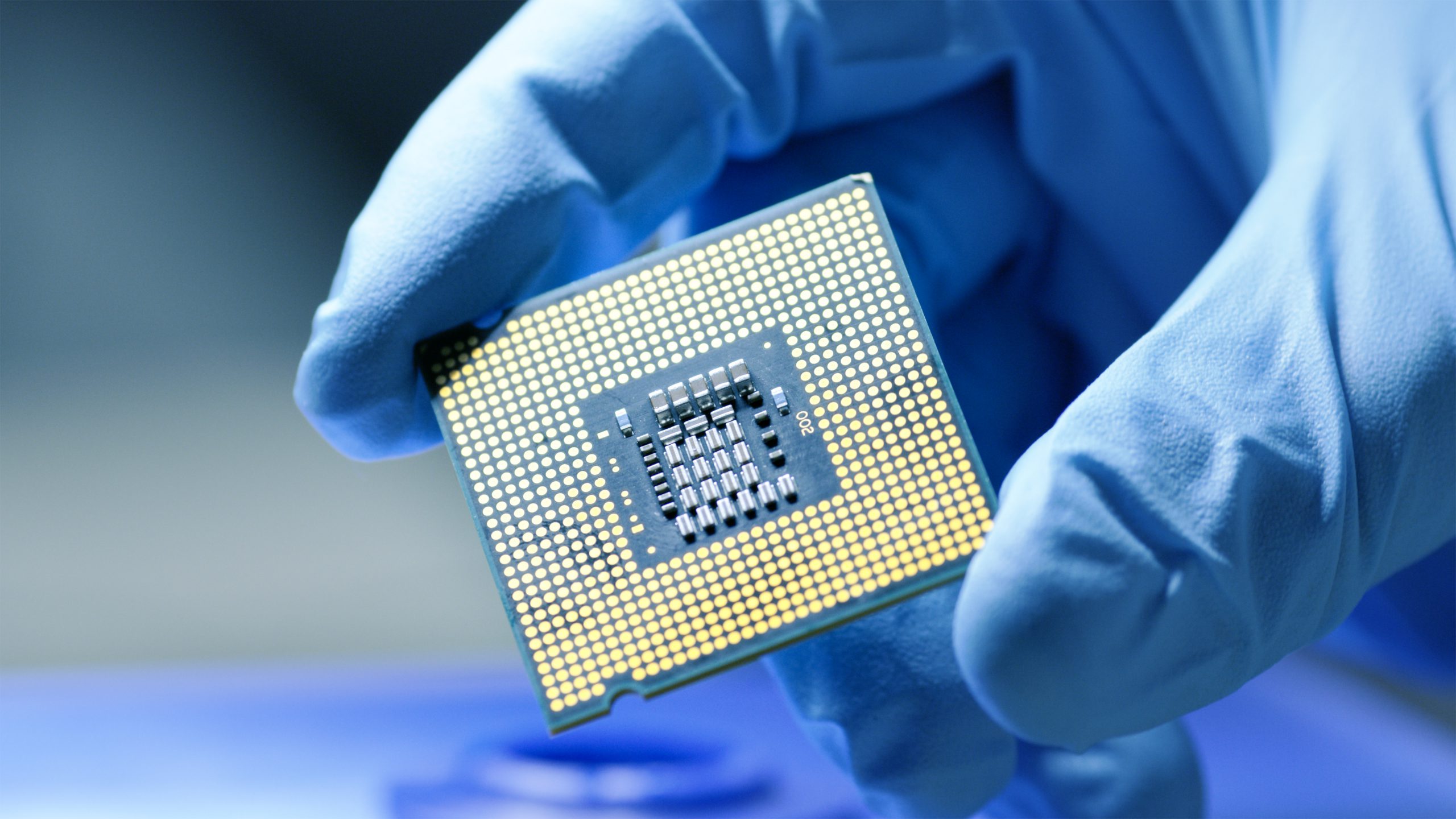 ASML Stock Price Analysis: Investing In Semiconductor Giants